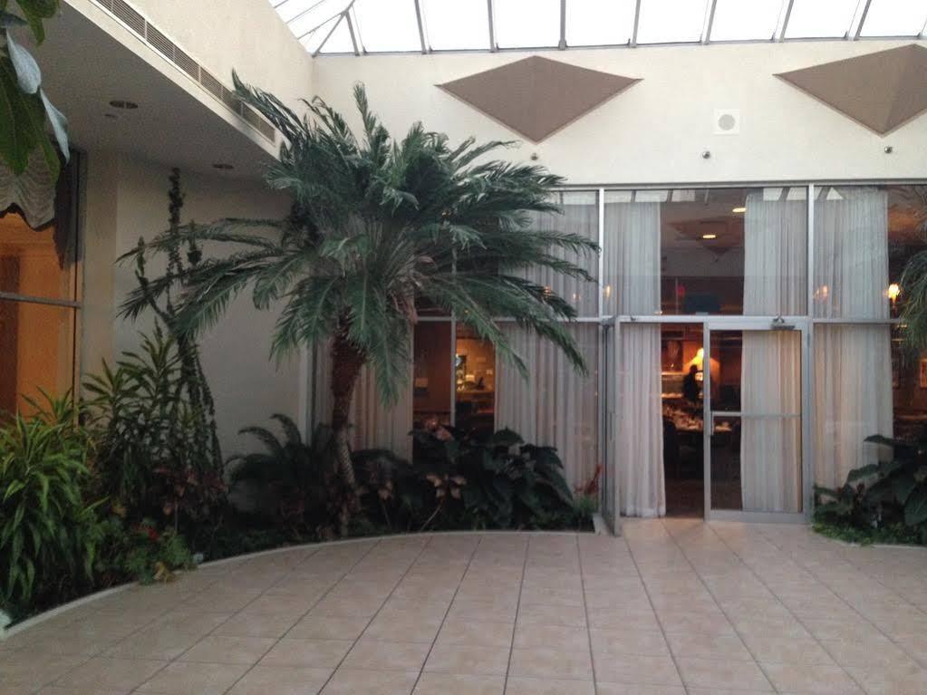 Delta Hotels By Marriott Chicago ウィローブルック エクステリア 写真